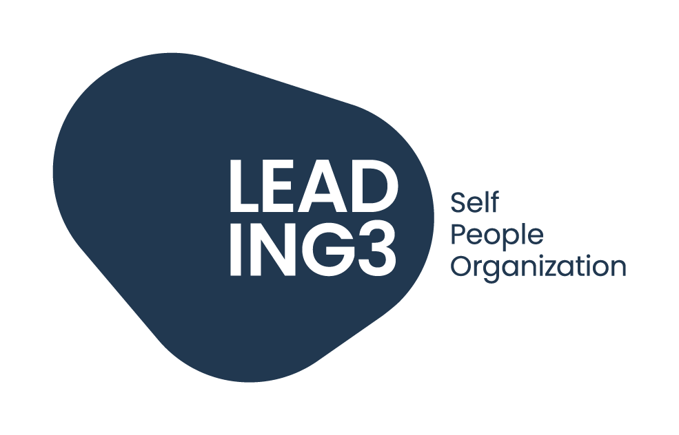 Leading3_Logo_Lang_Blau_RGB